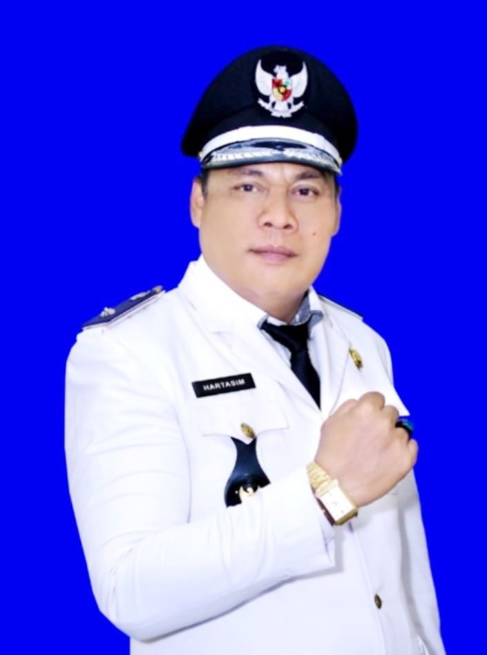 Kepala Desa Karyamakmur